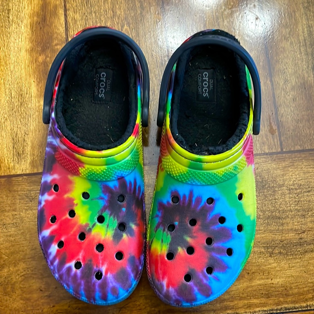 CROCS, Mens size 11. Tye Dye